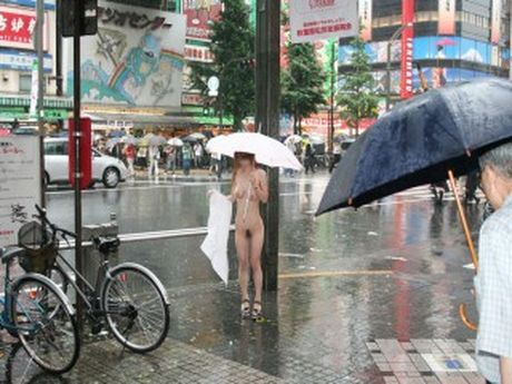 Japanese babe with small tits gets her pussy licked and dicked outdoors